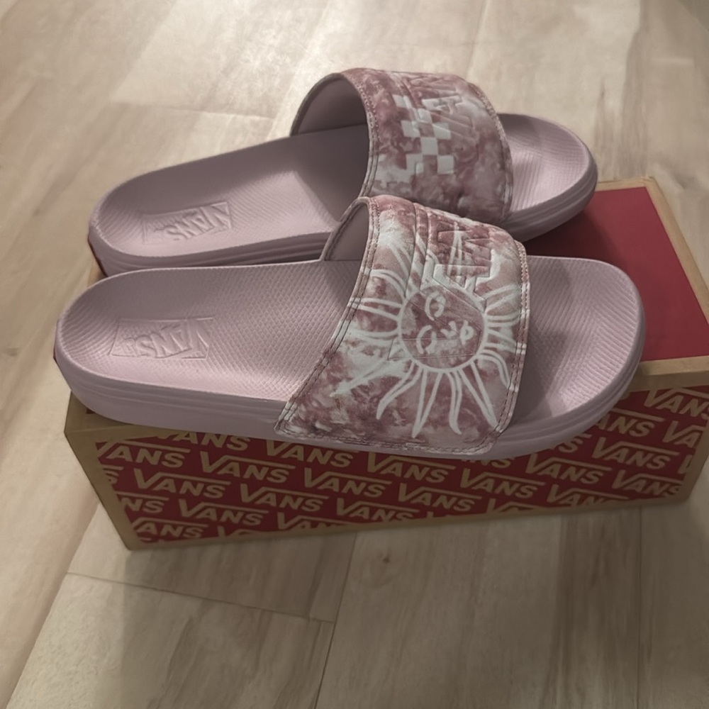 Vans - Picture 4 of 7